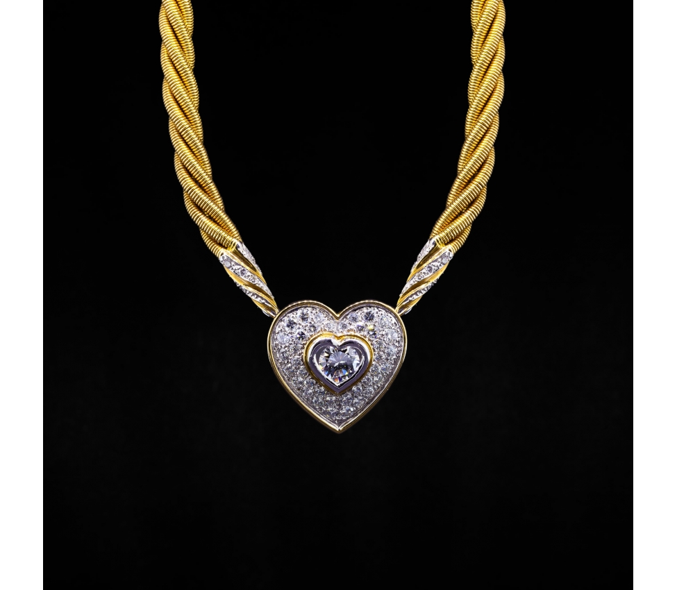 18K Gold Diamond Necklace with a Heart Motif, Vintage - 1