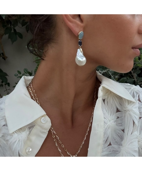 Gold stud earrings with big baroque fireball pearl, aquamarine and iolit - 2