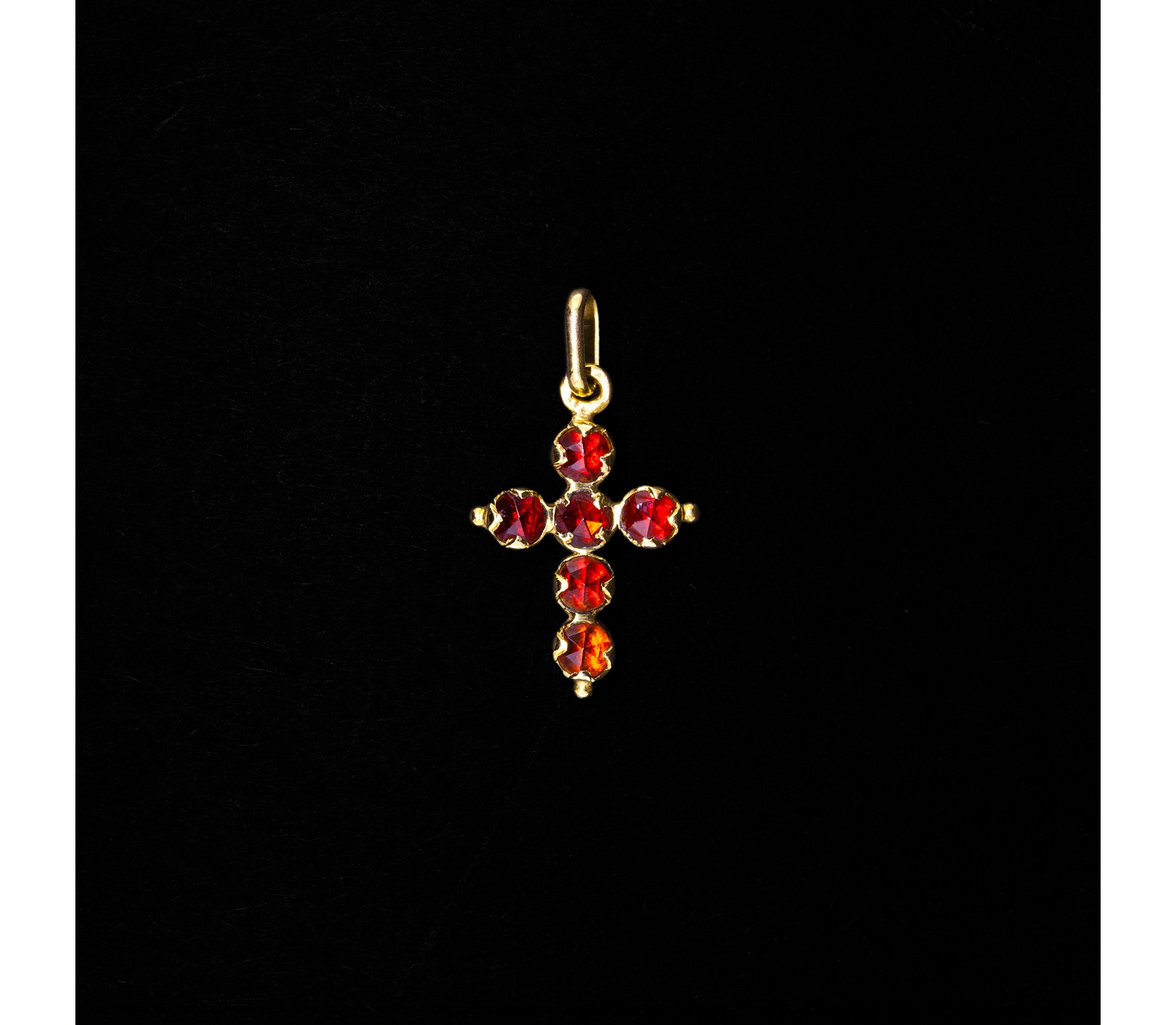 Zawieszka krzyżyk z granatami, Vintage, Złoto 750 - 1 Zawieszka krzyżyk z granatami, Vintage, Złoto 750 - 1