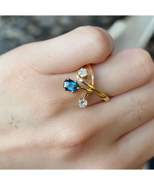 18k Gold, Art Nouveau inspired Diamond and Sapphire Ring, Vintage - 2