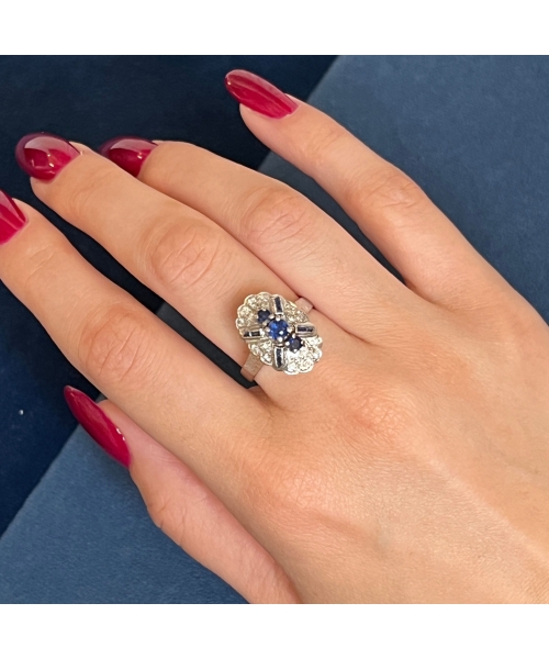 14K White Gold Vintage Sapphire And Diamond Ring - 3