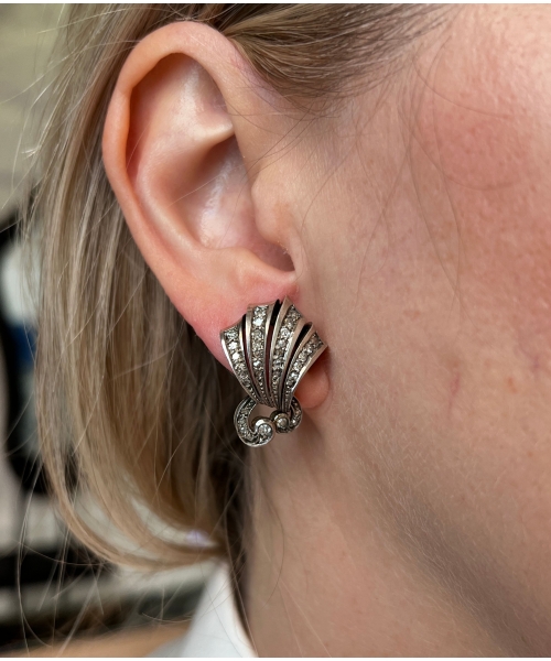 18K Gold, Retro Shell Clip-On 0.76 ctw Diamond Earrings - 2