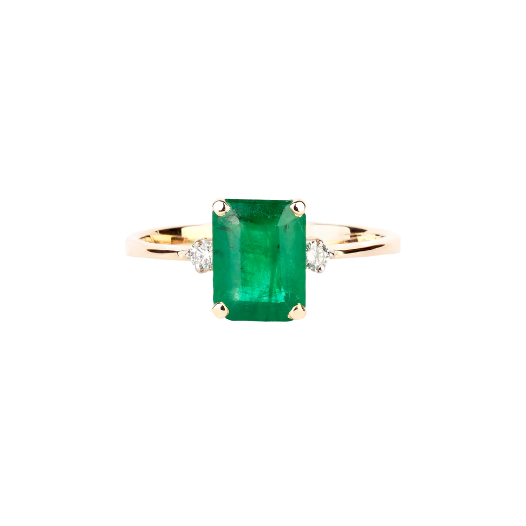 Gold ring with emerald and diamonds