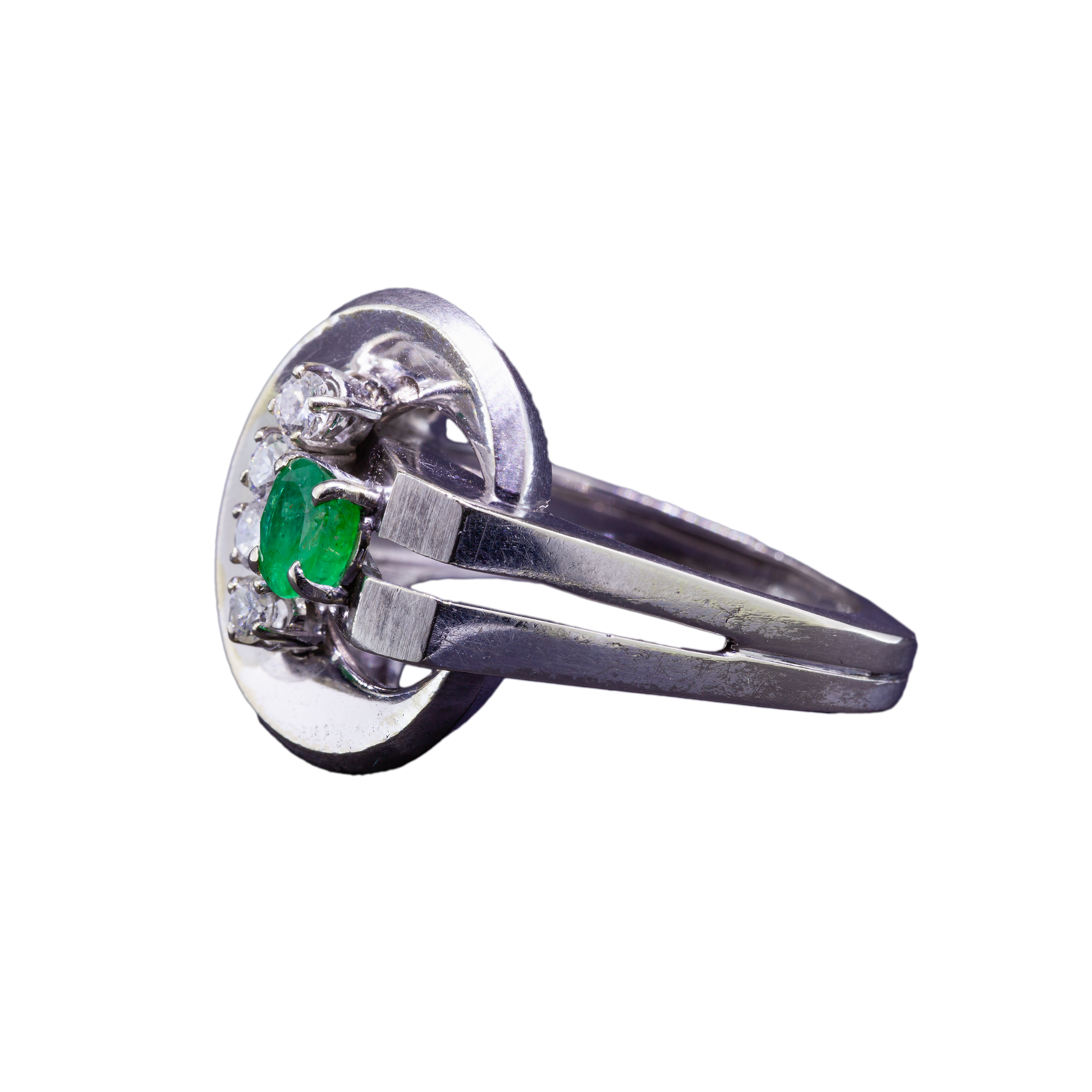 Gold ring with emerald and diamonds, Modern Art Deco