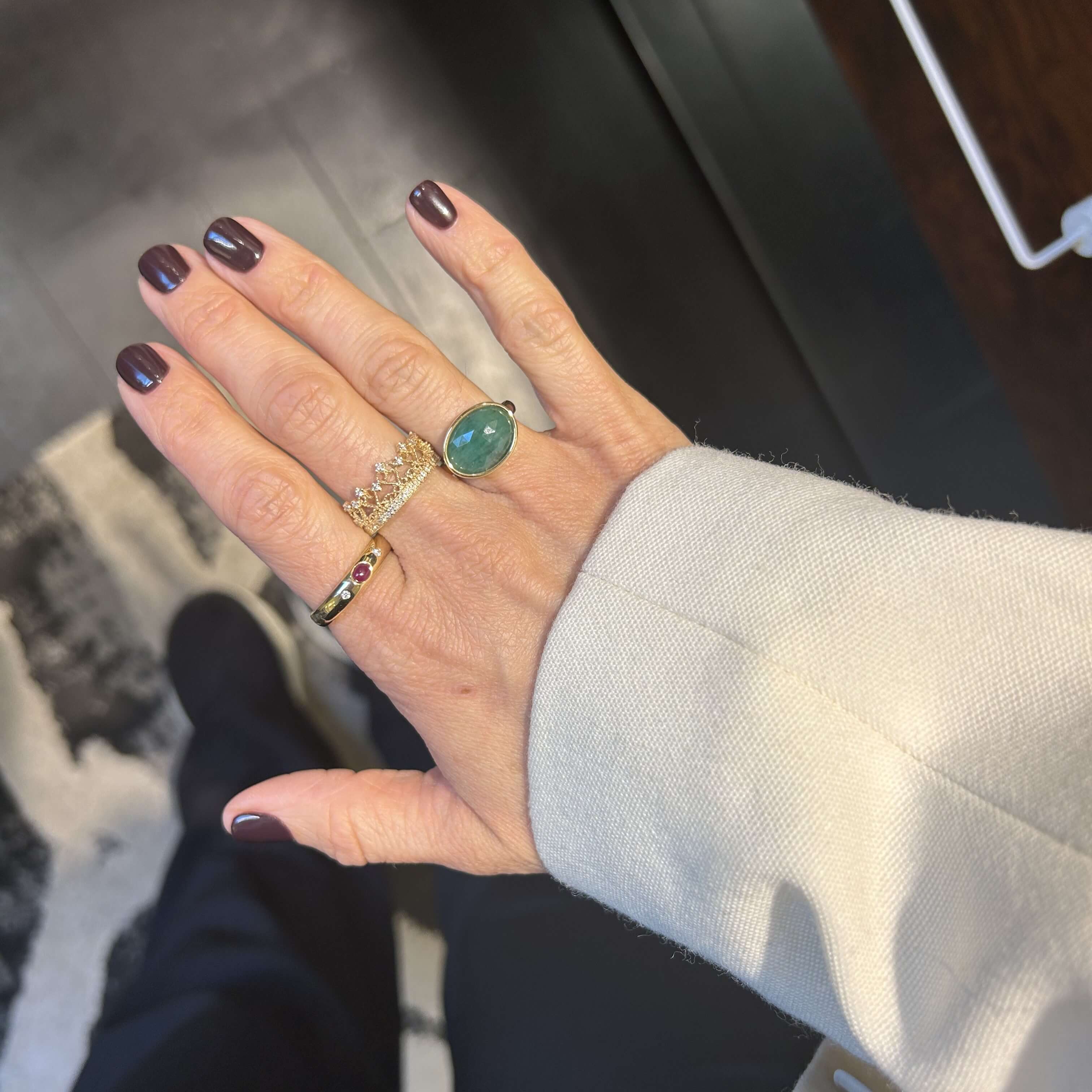 Złoty pierścionek sygnet z diamentami i rubinem