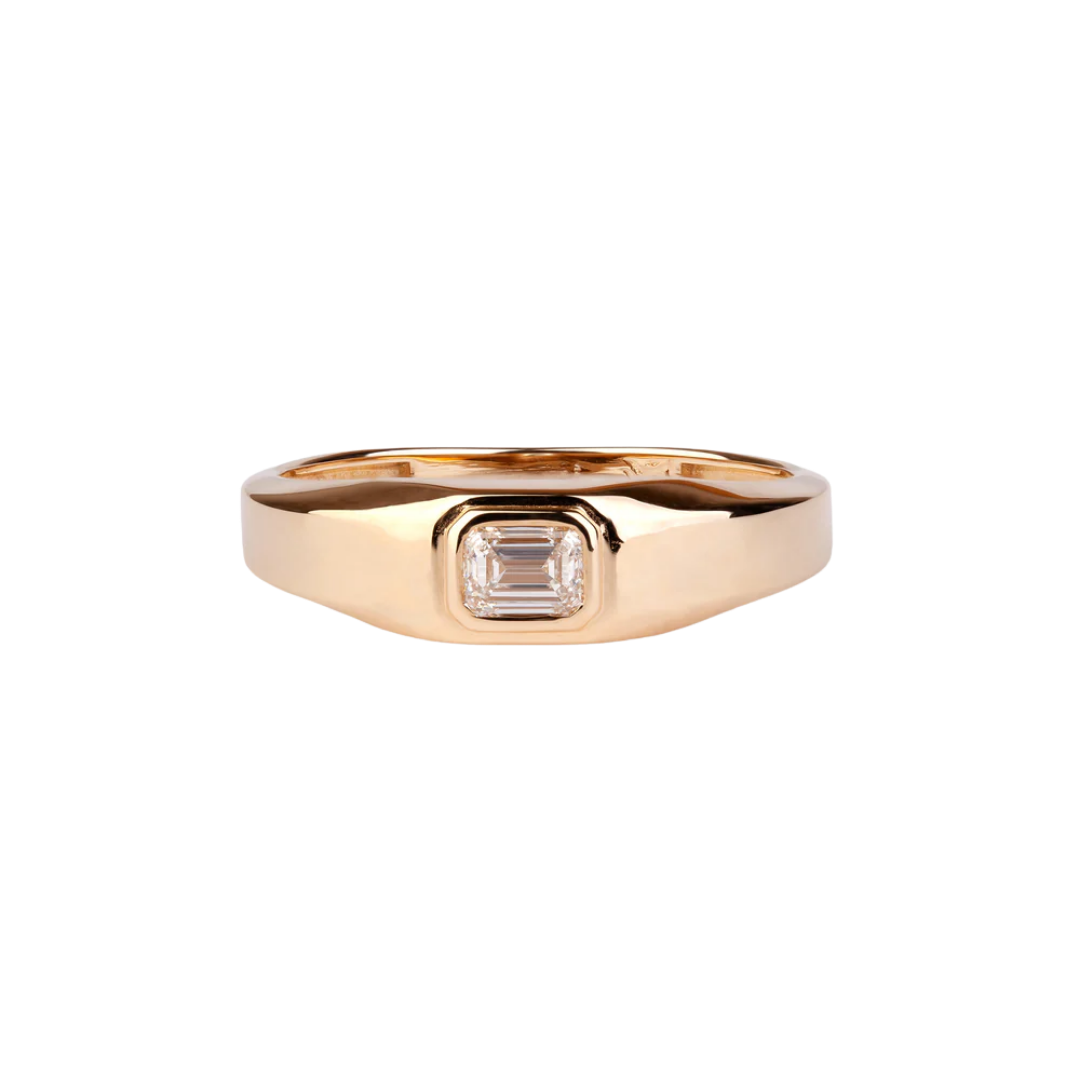 Gold signet ring with GIA diamond