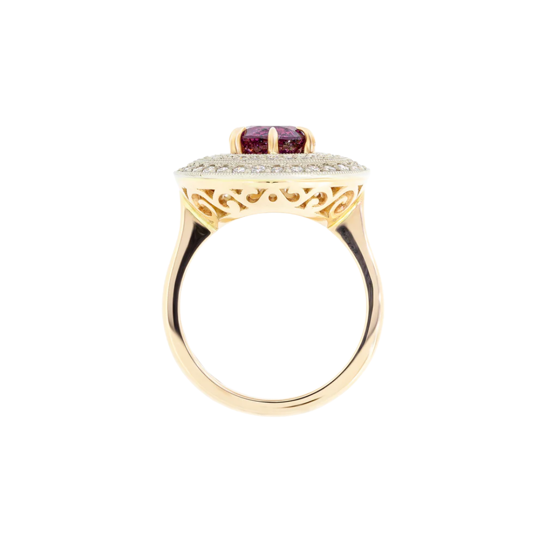 Złoty pierścionek z różowym szafirem 2 ct i brylantami