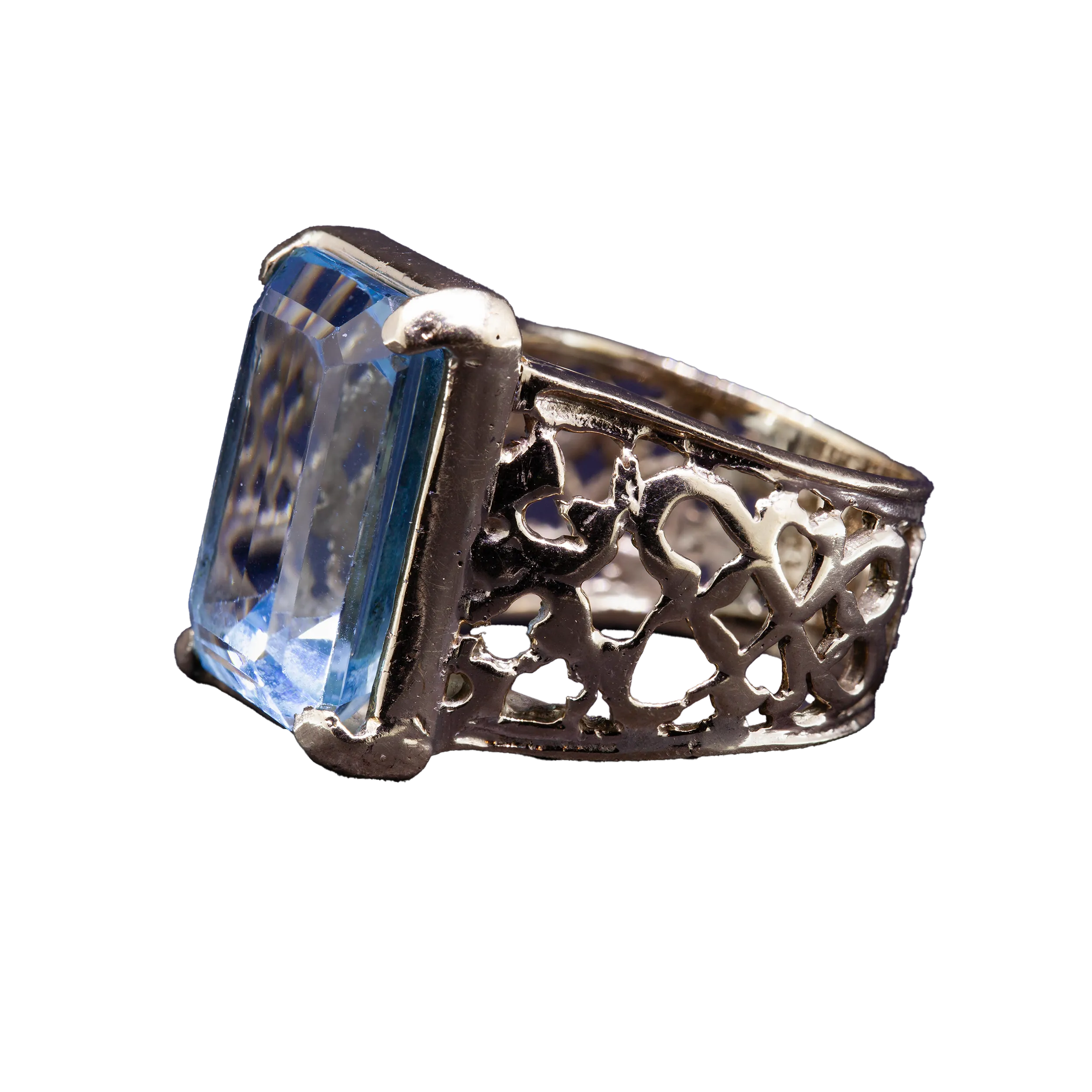 Złoty pierścionek z topazem Sky Blue, Vintage