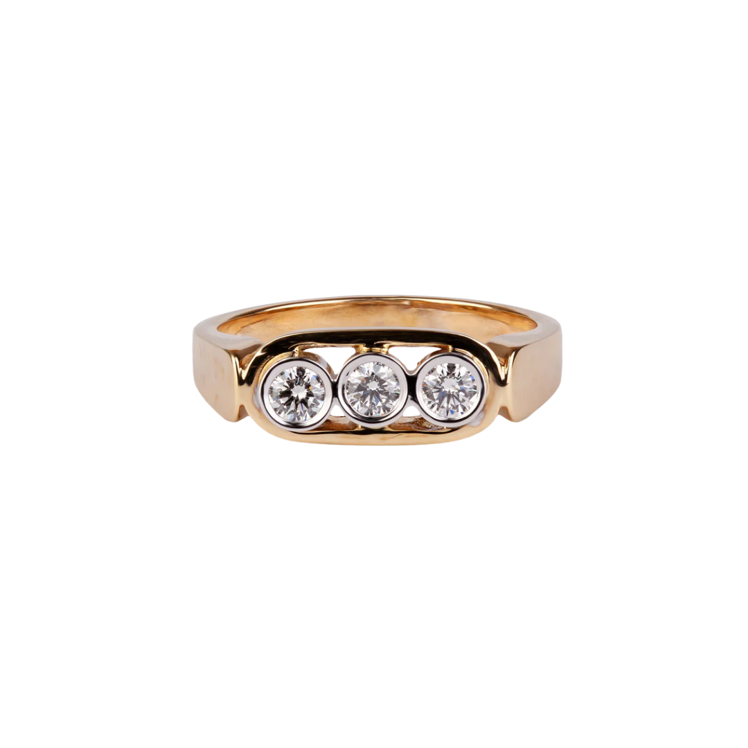 Modern Retro Gold Ring with Three Brilliant-Cut Diamonds
