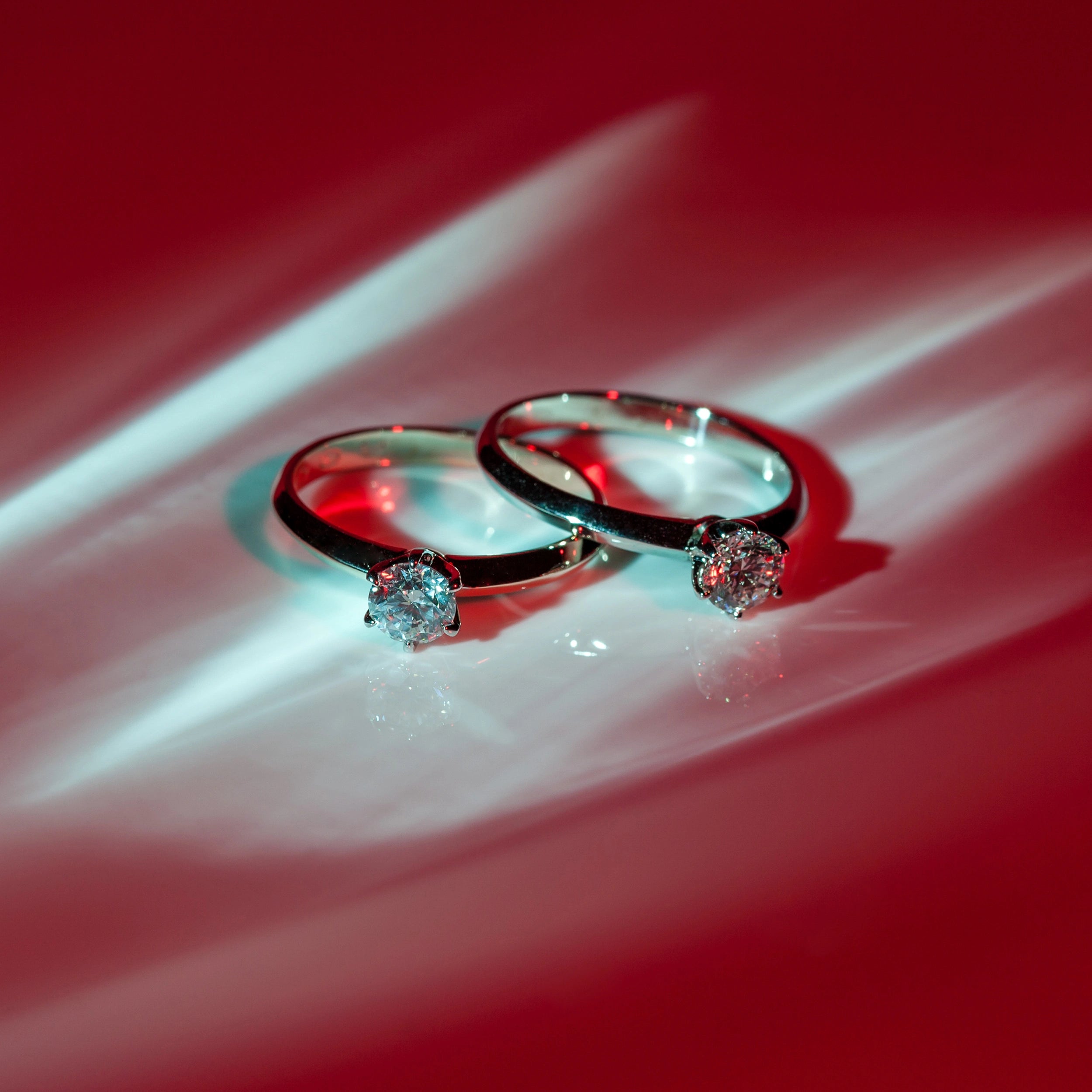 Złoty pierścionek zaręczynowy Syncret Classy Ring z brylantem GIA